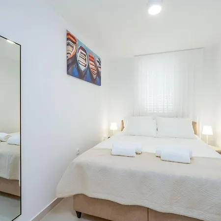 아파트 Modern Escape - Two Bedroom With Balcony 두브로브니크