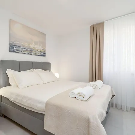 Modern Escape - Two Bedroom With Balcony 두브로브니크