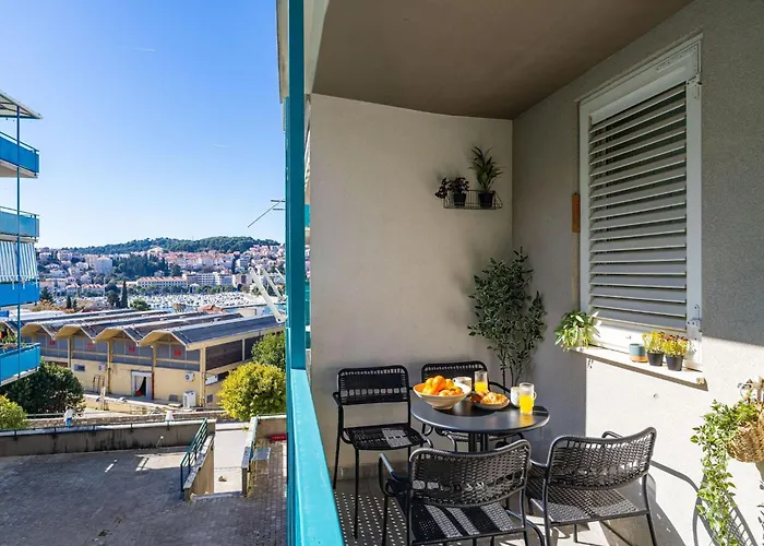 Appartement Modern Escape - Two Bedroom With Balcony