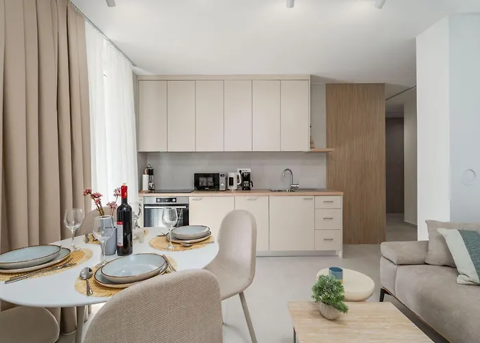 Modern Escape - Two Bedroom With Balcony