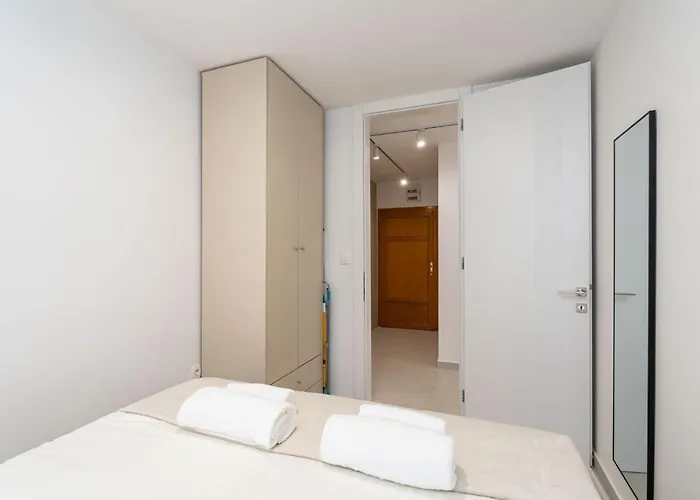 Appartement Modern Escape - Two Bedroom With Balcony